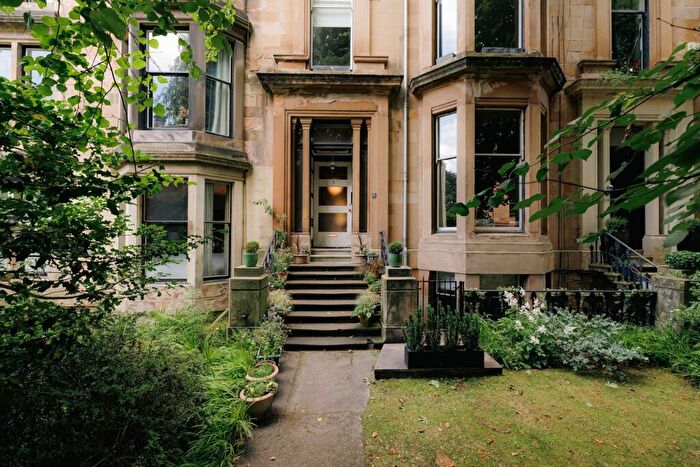 3 Bedroom Flat For Sale In Turnberry Road, Hyndland, G11