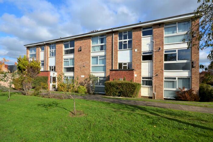 2 Bedroom Flat To Rent In Belcroft Close, BR1