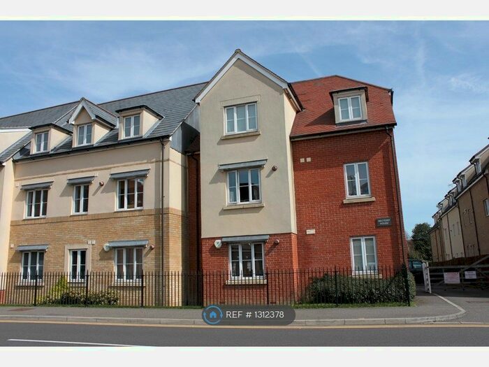 2 Bedroom Flat To Rent In Rectory House, Billericay CM12