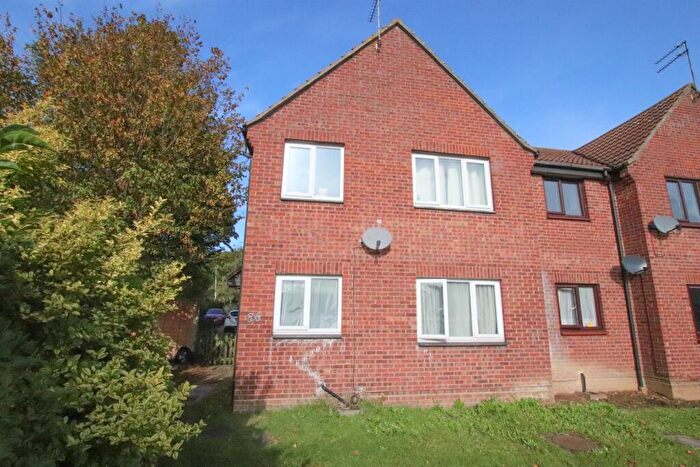2 Bedroom Mews To Rent In Cleveland Close, Highwoods, CO4