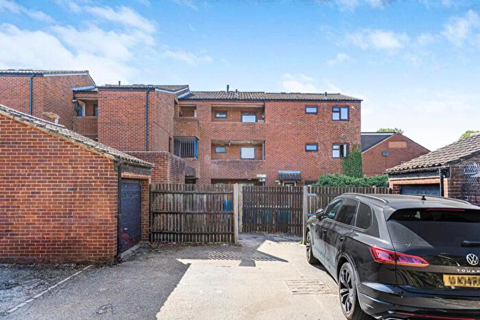 1 Bedroom Apartment For Sale In Tee Side, Hertford, SG13