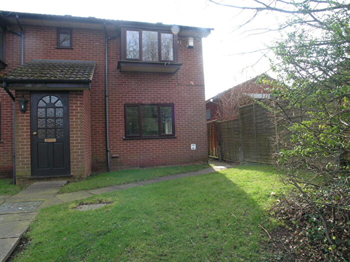 1 Bedroom Flat To Rent In Red Leasowes Road, Halesowen, B63