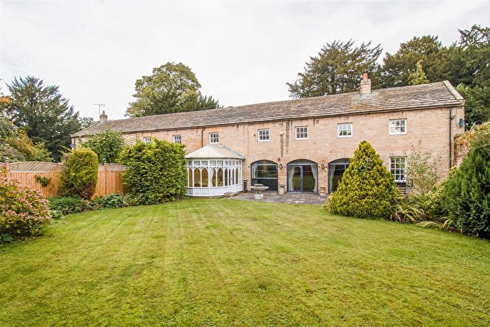 5 Bedroom Semi Detached House For Sale In Escourt Road, Darrington, Pontefract, WF8