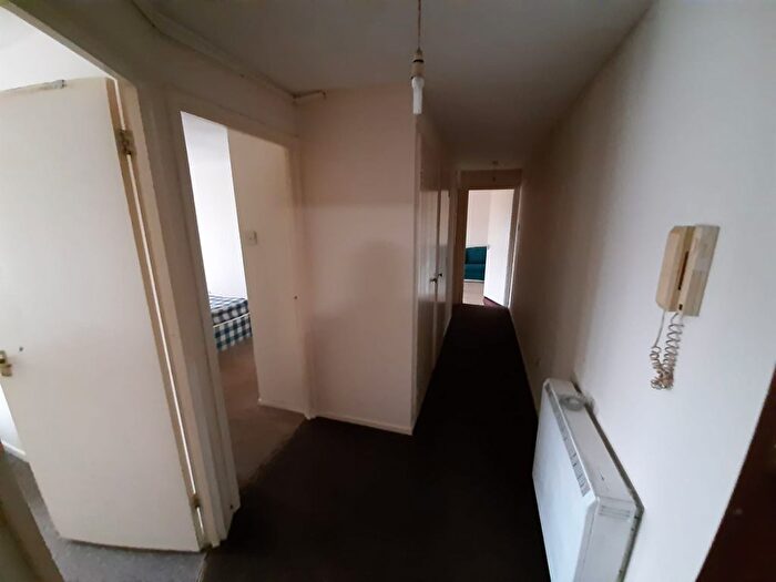 2 Bedroom Flat To Rent In The Ridings, Luton, LU3