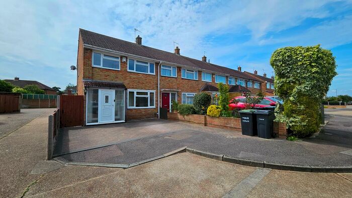 3 Bedroom Semi-Detached House To Rent In Whinfell Way, Gravesend, DA12