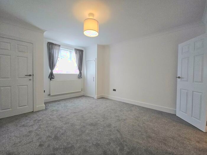 2 Bedroom Flat To Rent In Church Road, London, E10