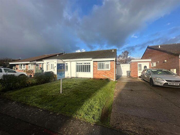 2 Bedroom Semi Detached Bungalow To Rent In Sturminster Road, Muscliffe, Bournemouth, BH9