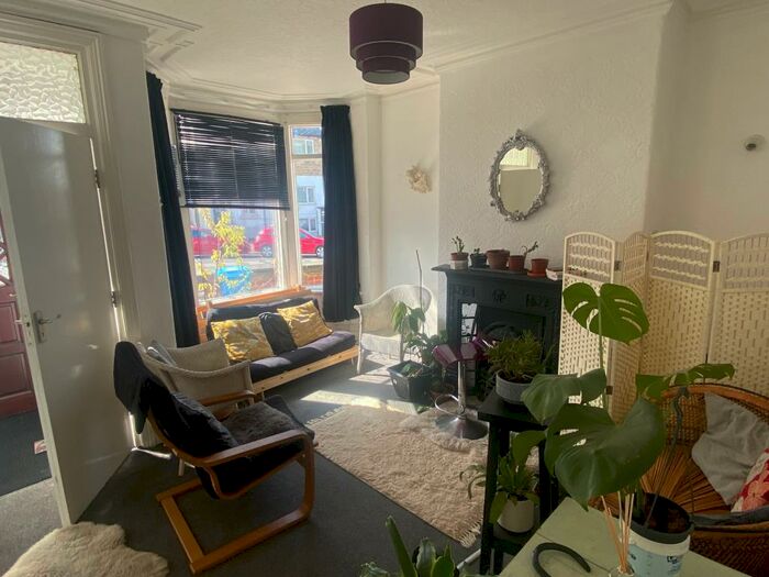 3 Bedroom Terraced House To Rent In City Road, Sheffield, S2