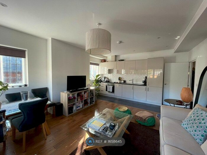 1 Bedroom Flat To Rent In Bermondsey Wall East, London, SE16