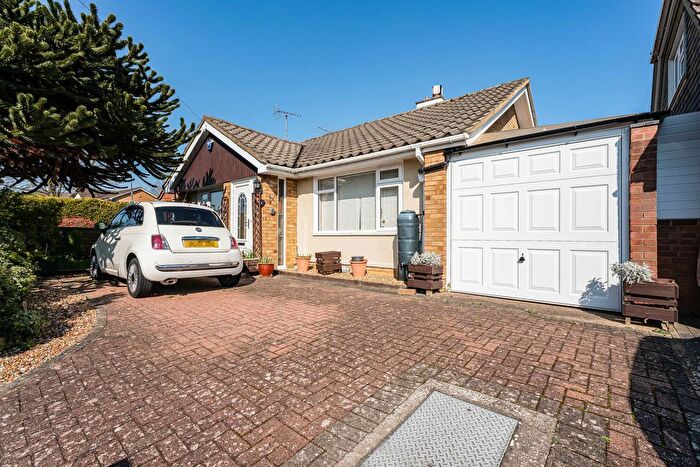 2 Bedroom Bungalow For Sale In Rickley Lane, Bletchley, Milton Keynes, MK3