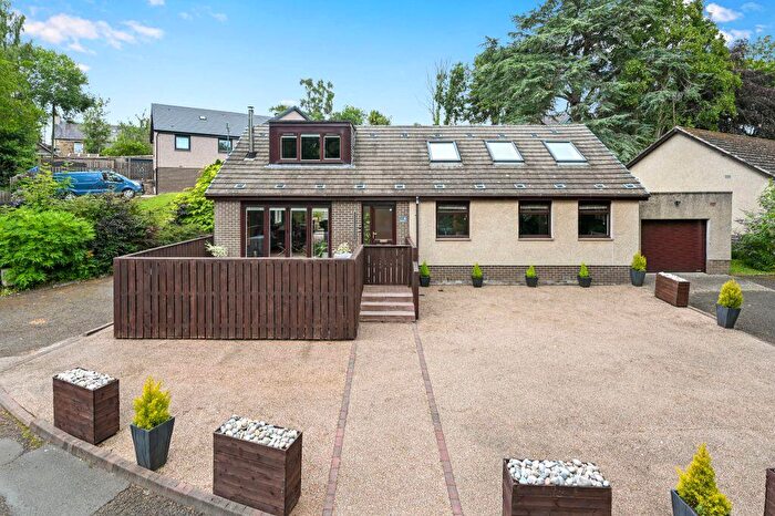 4 Bedroom Detached House For Sale In Valleyfield View, Penicuik, EH26