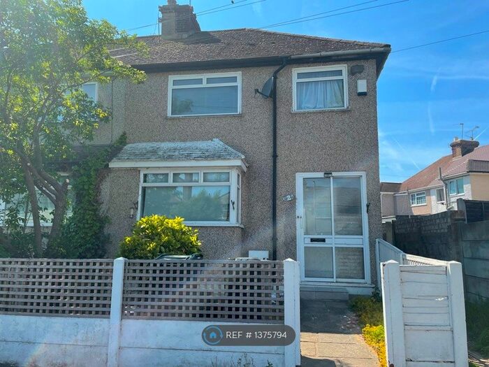 3 Bedroom End Of Terrace House To Rent In Stanley Road, Swanscombe, DA10