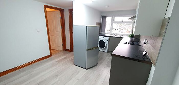 1 Bedroom Flat To Rent In Laisteridge Lane, Bradford, BD7