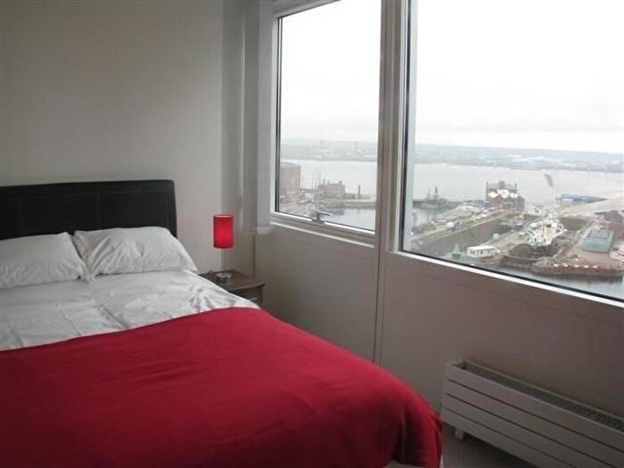 2 Bedroom Flat To Rent In Strand Street, Liverpool, L1