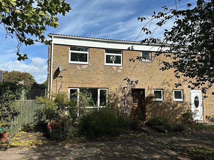 4 Bedroom Semi-Detached House For Sale In Mursley Court, Stony Stratford, MK11