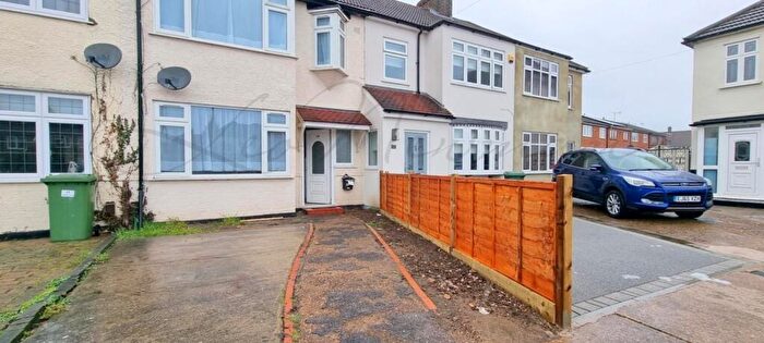 3 Bedroom Terraced House To Rent In Conway Close, Rainham, RM13
