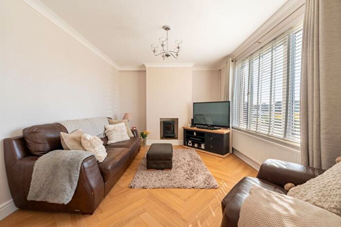 3 Bedroom Semi-Detached House For Sale In Vivian Park Drive, Port Talbot, Neath Port Talbot., SA12