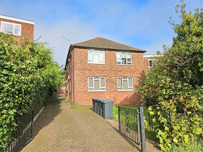 1 Bedroom Flat To Rent In Ravensbourne Park Crescent, Catford, London, SE6