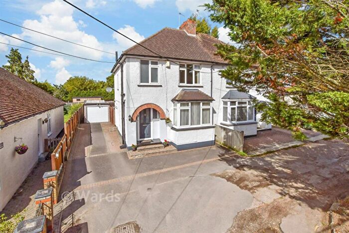 3 Bedroom Semi-Detached House For Sale In Shenley Grove, Sandling, Maidstone, Kent, ME14
