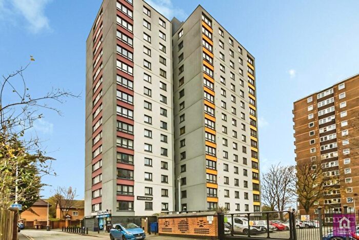 2 Bedroom Flat For Sale In Riverbank Tower, Bridgewater Street, Salford, M3