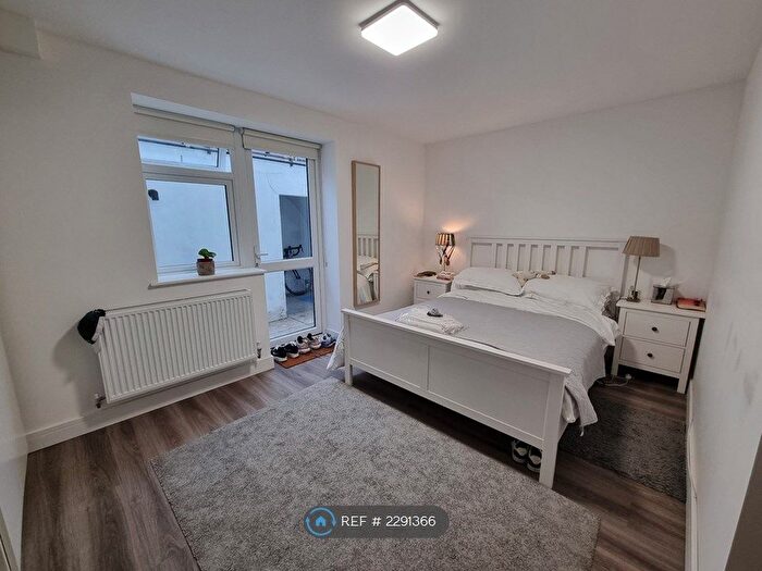 2 Bedroom Flat To Rent In Allen Road, London, N16