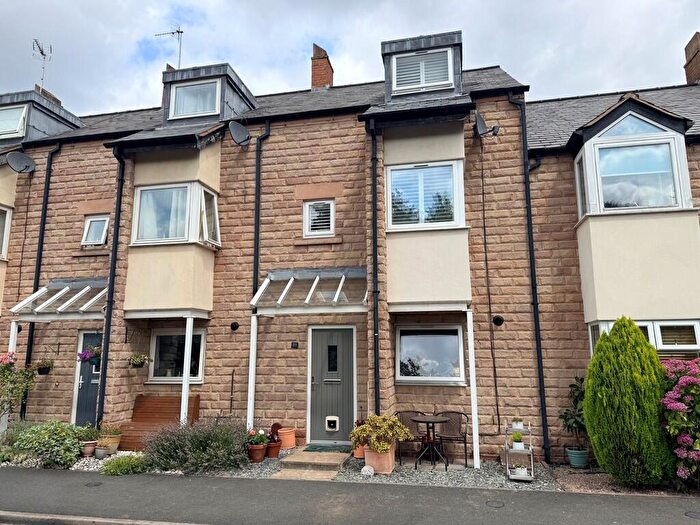 4 Bedroom Town House For Sale In Little Fallows, Milford, DE56
