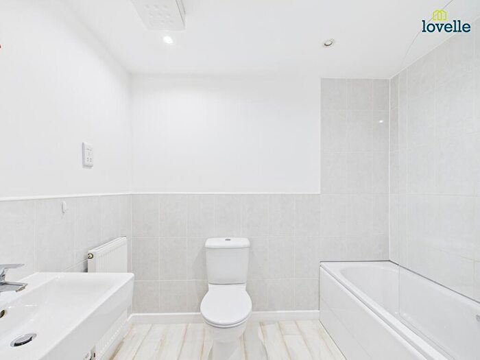 2 Bedroom End Of Terrace House To Rent In Moorhen Close, Market Rasen, LN8