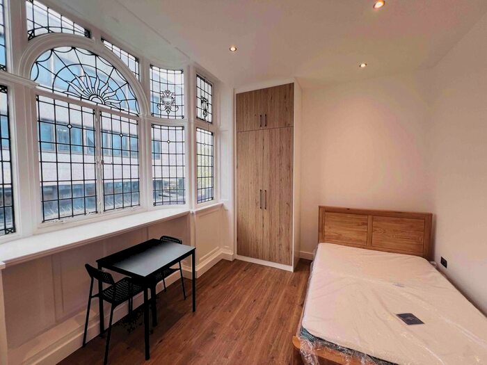 1 Bedroom Block Of Flats To Rent In George Street, Luton, LU1