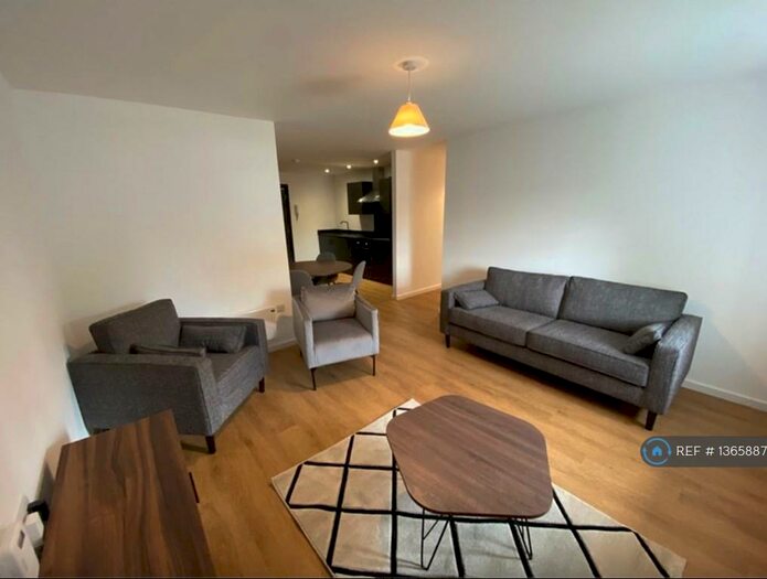 1 Bedroom Flat To Rent In Wykebeck Court, Leeds, LS14