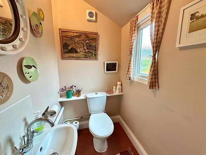 3 Bedroom Terraced House For Sale In Holly Road, Abington, NN1