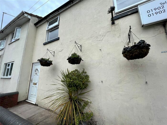 2 Bedroom Flat To Rent In Common Road, Wombourne, Wolverhampton, Staffordshire, WV5