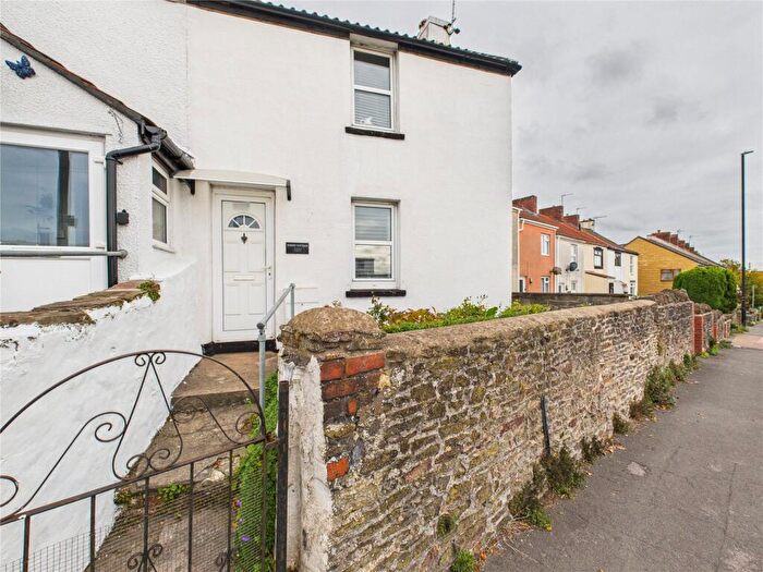 2 Bedroom End Of Terrace House For Sale In Bryants Hill, Bristol, BS5