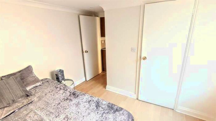 Flat To Rent In Constantine Road, NW3, Belsize Park