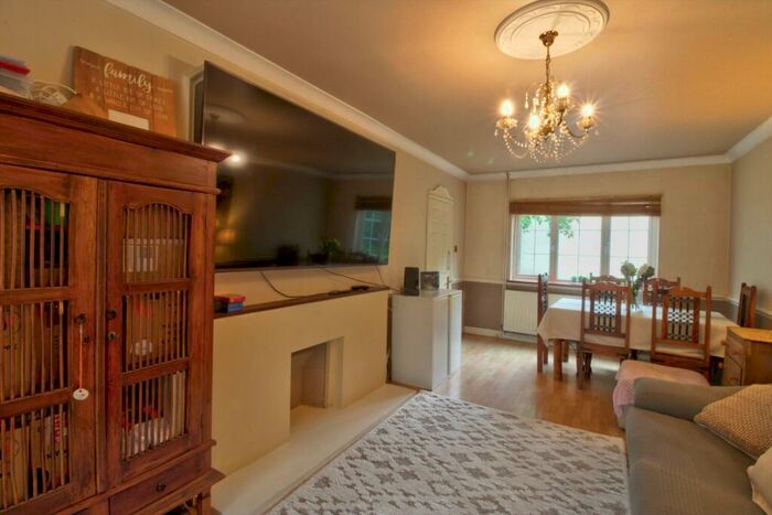 3 Bedroom Terraced House For Sale In Blackbush Spring, Harlow, CM20