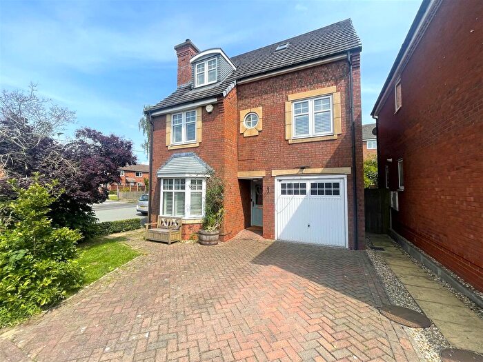 4 Bedroom Detached House For Sale In Bowline Close, Malkins Bank, Sandbach, CW11