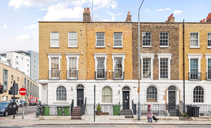 1 Bedroom Apartment For Sale In Flat, Commercial Road, London, Tower Hamlets, E14