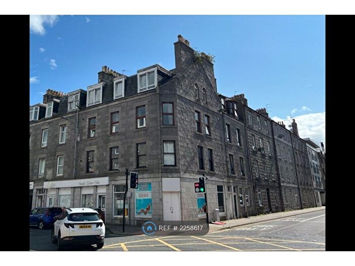 2 Bedroom Flat To Rent In Charlotte Street, Aberdeen, AB25