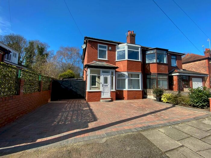 3 Bedroom Semi-Detached House To Rent In Ashley Drive, Swinton, M27