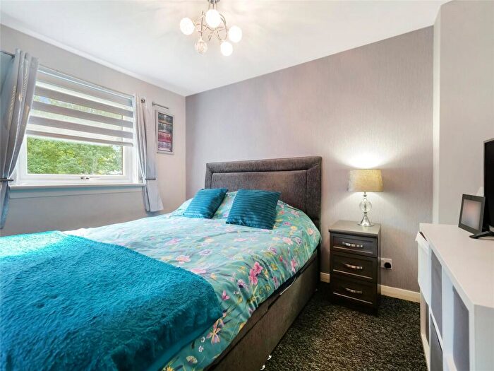 2 Bedroom Semi-Detached House For Sale In Rhindmuir Drive, Swinton, Glasgow, G69