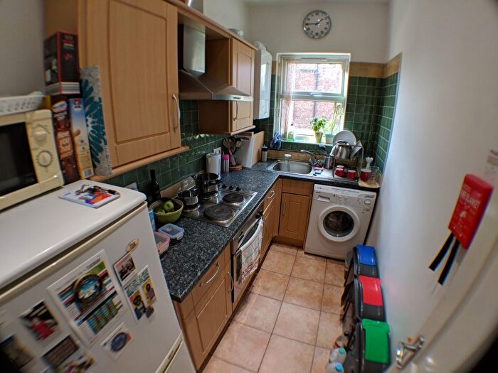 1 Bedroom Flat To Rent In Bed –, Derby Road, Withington, M14