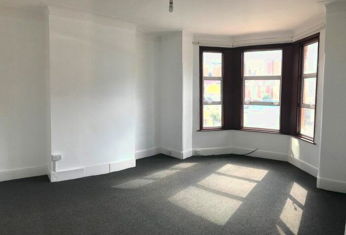 4 Bedroom Terraced House To Rent In Overton Drive, Chadwell Heath, RM6