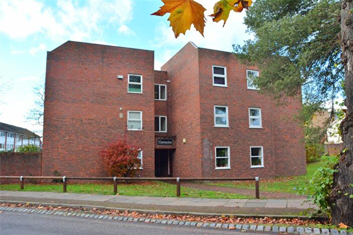 Apartment To Rent In Viewpoint, Lee Park, London, SE3