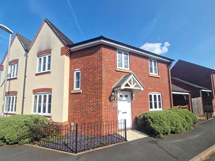 3 Bedroom Semi Detached House For Sale In Elmwood Road, Arleston, Telford, Shropshire, TF1