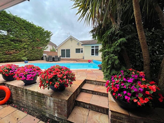 4 Bedroom Detached House For Sale In Penn Road, St. Albans, AL2