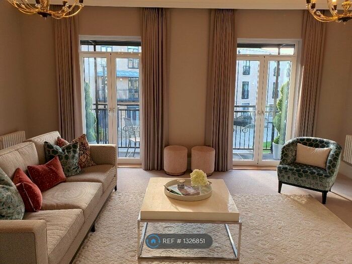 5 Bedroom Terraced House To Rent In Summerbee Drive, Cheltenham GL51