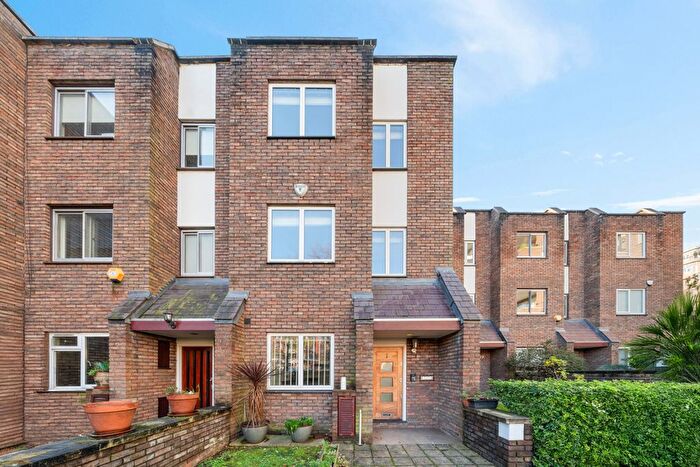 4 Bedroom Terraced House To Rent In Grove End Road, St John's Wood, London, NW8