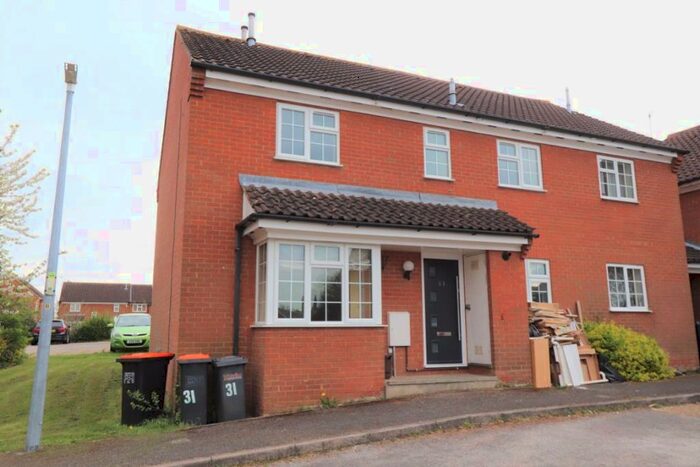 2 Bedroom House To Rent In Fyne Drive, Linslade, LU7