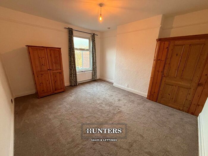 2 Bedroom Flat To Rent In Healdfield Road, Castleford, WF10