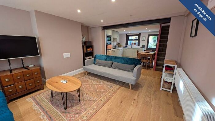 2 Bedroom Maisonette To Rent In Dover Road, Folkestone, CT20