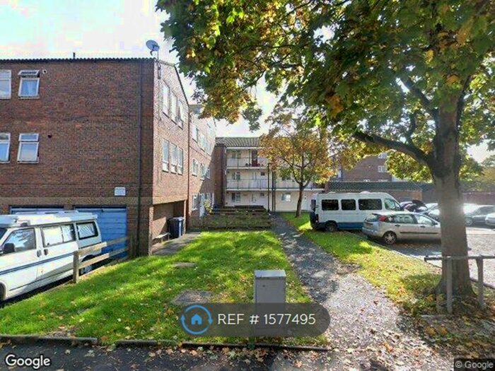 2 Bedroom Flat To Rent In Farrier Road, Northolt, UB5